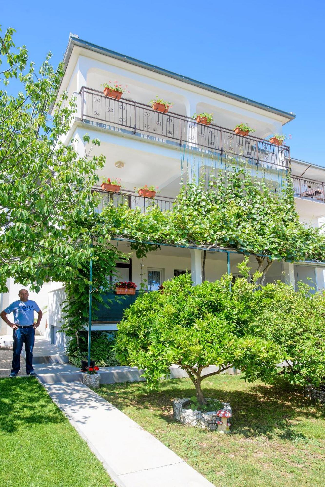 Apartments With A Parking Space Kastel Stafilic, Kastela - 21948 Zewnętrze zdjęcie